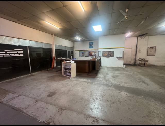 300M² WAREHOUSE TO LET IN WYNBERG